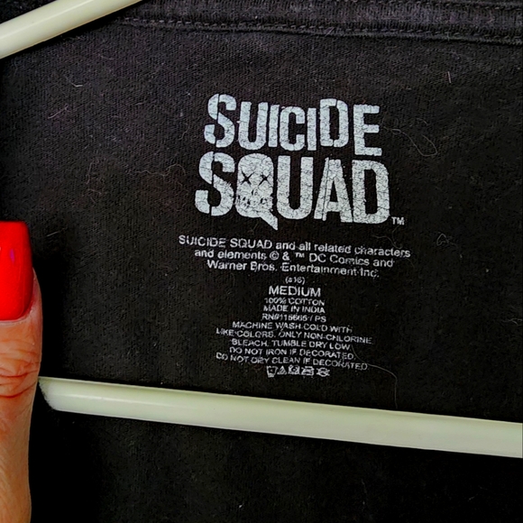 Licensed Black & Gold Harley Quinn T-shirt - M - Picture 4 of 5